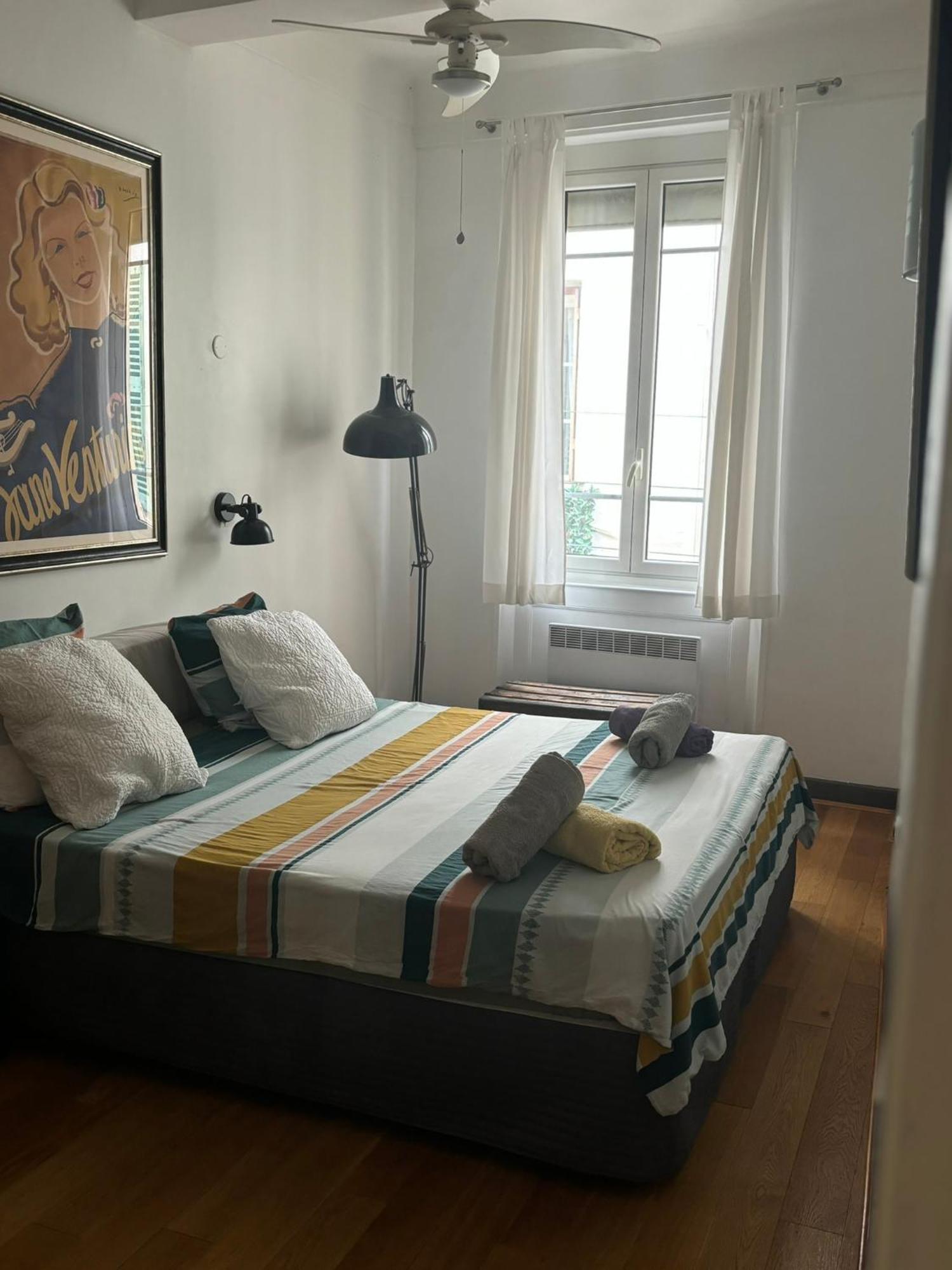 2 Bedroom Funky Apartment In The Heart Of The Old Town Of Antibes Exterior foto