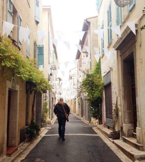 2 Bedroom Funky Apartment In The Heart Of The Old Town Of Antibes Exterior foto
